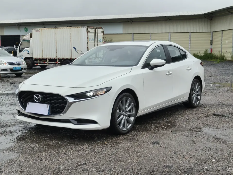 Mazda Axela 2.0L Automatic Premium Edition 2025 — photo 1, buy with delivery to Moscow