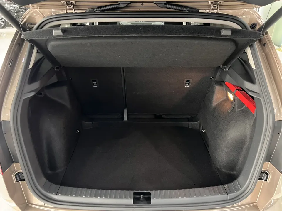 Skoda Karoq Korok TSI280 Luxury Edition 2022 — thumbnail 5