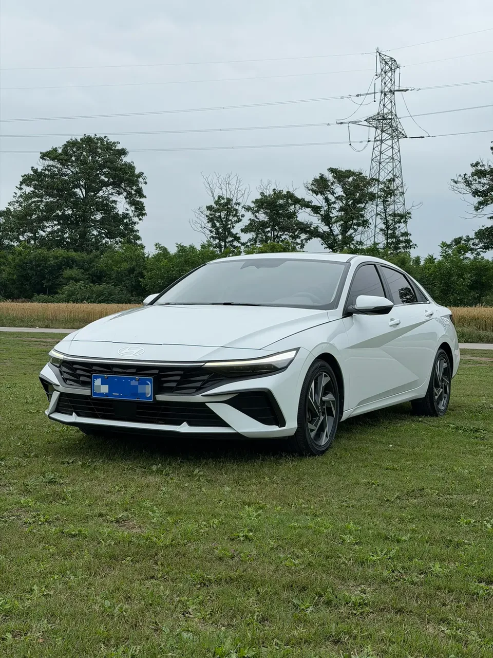Hyundai Elantra 2023
