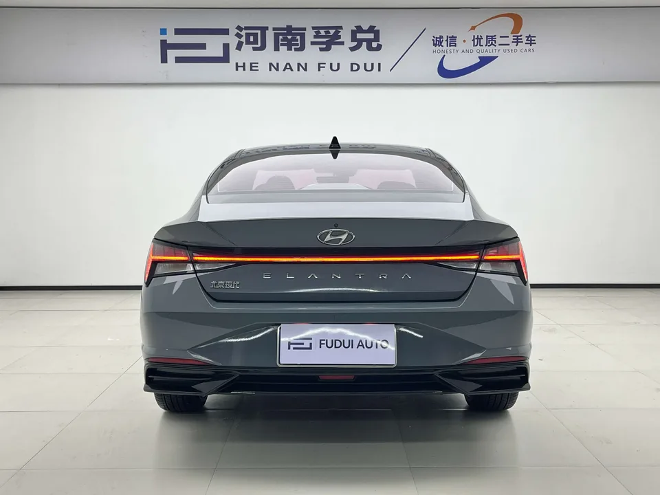 Hyundai Elantra Elantra 1.5L CVT LUX Premium Edition 2022 — thumbnail 2