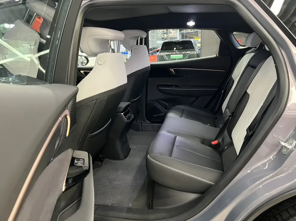 Buick E4 Buick E4 GS version 2023 — миниатюра 4