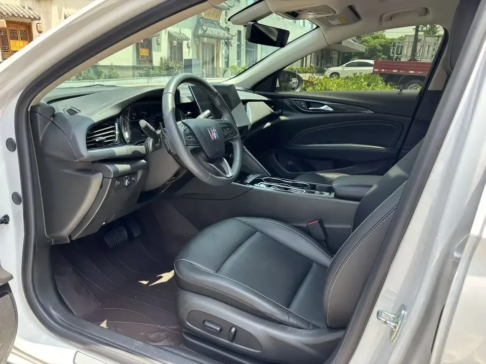 Buick Majesty Regal 2024 25T Super Edition 2024 — миниатюра 5