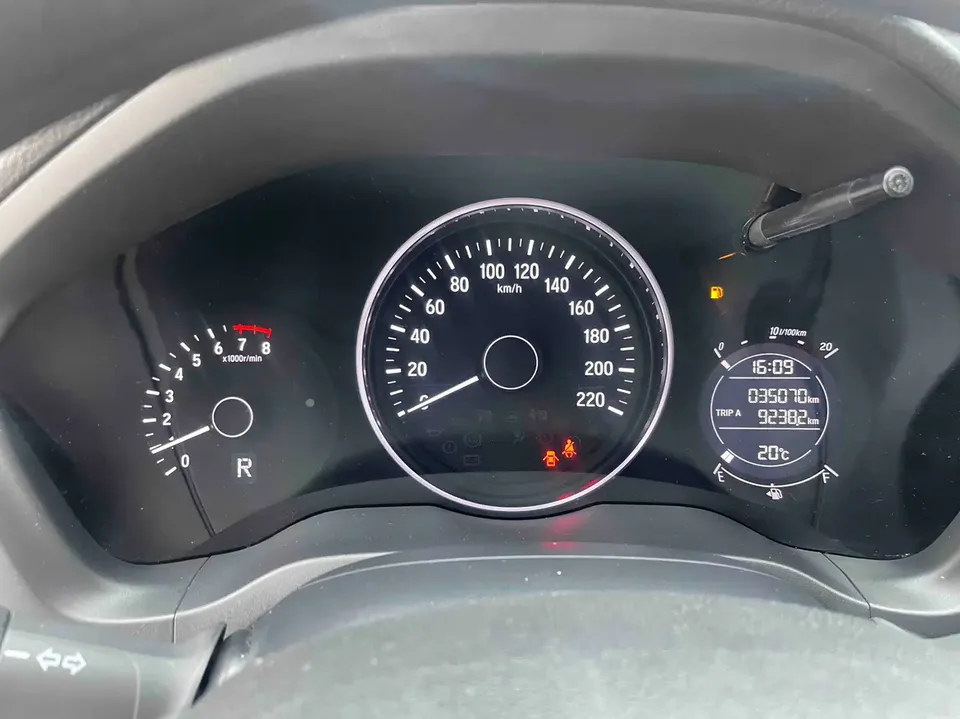 Honda VEZEL 1.5L CVT Pioneer Edition 2022 — миниатюра 3