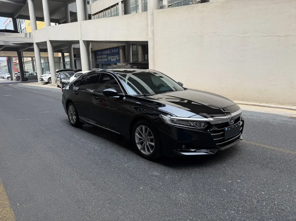 Honda Accord Accord Accord 2022 260TURBO Deluxe Edition 2022 — миниатюра 3