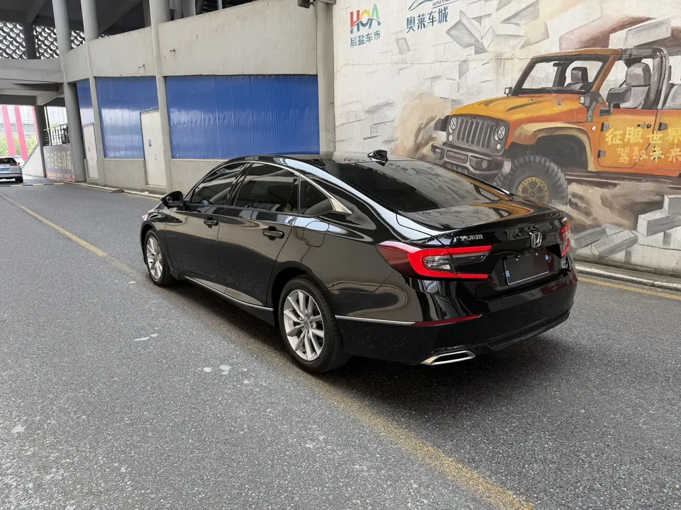 Honda Accord Accord Accord 2022 260TURBO Deluxe Edition 2022 — миниатюра 4