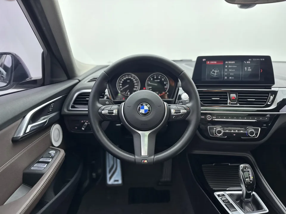 BMW 1 Series 1 Series BMW 1 Series 2021 120i M Sport Night Edition 2023 — thumbnail 5