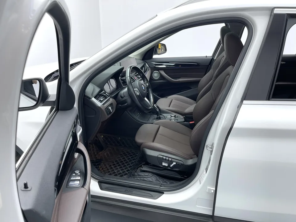 BMW X1 BMW X1 2022 sDrive25Li Leading Edition 2023 — миниатюра 4