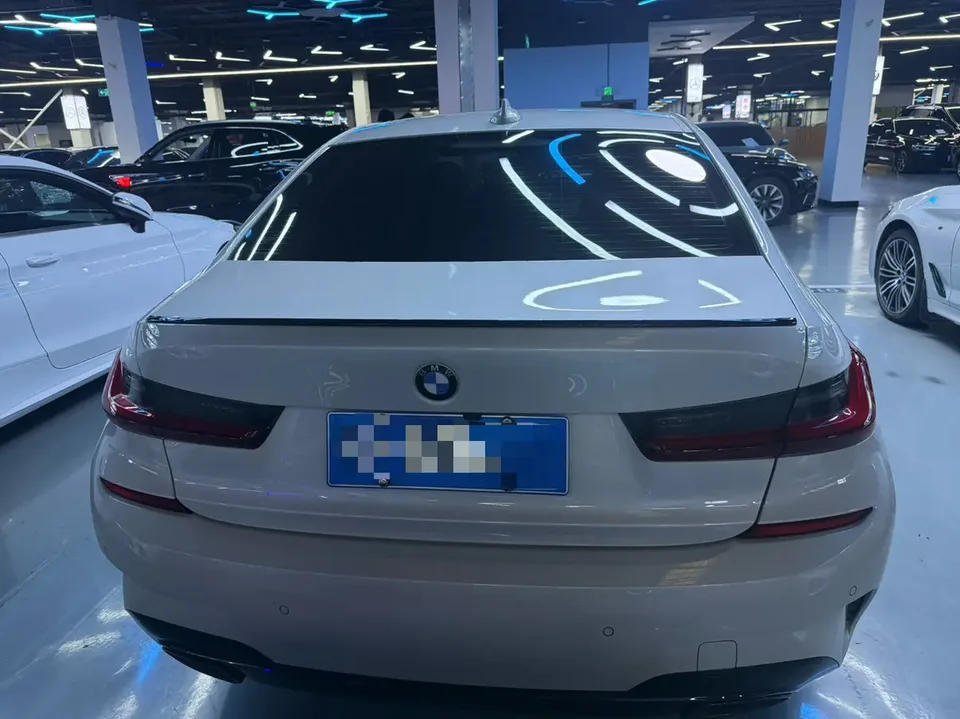 BMW 3 Series facelift 325Li M Sport package 2022 — миниатюра 2
