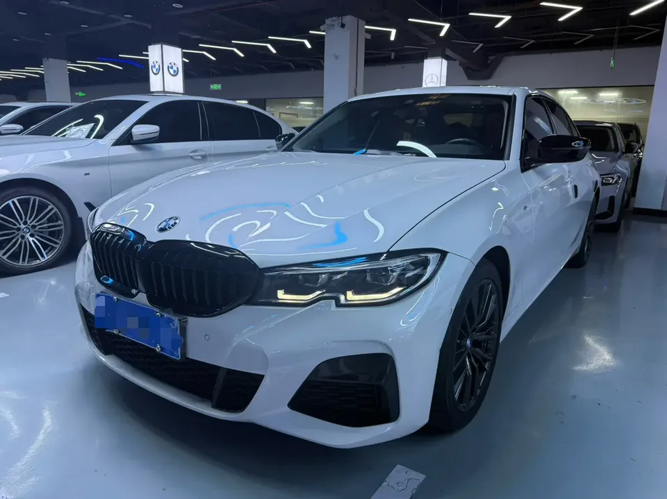 BMW 3 Series 2022