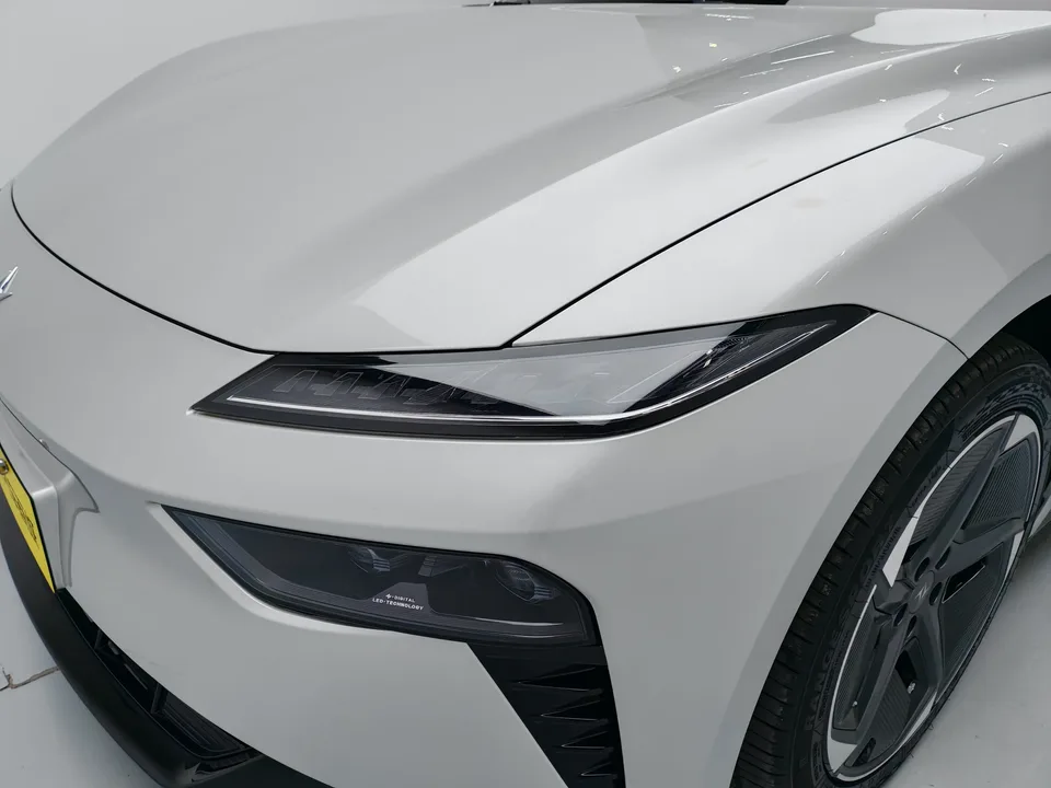 Dongfeng YiPai 007 Extended Range 200Pro Edition 2025 — миниатюра 3
