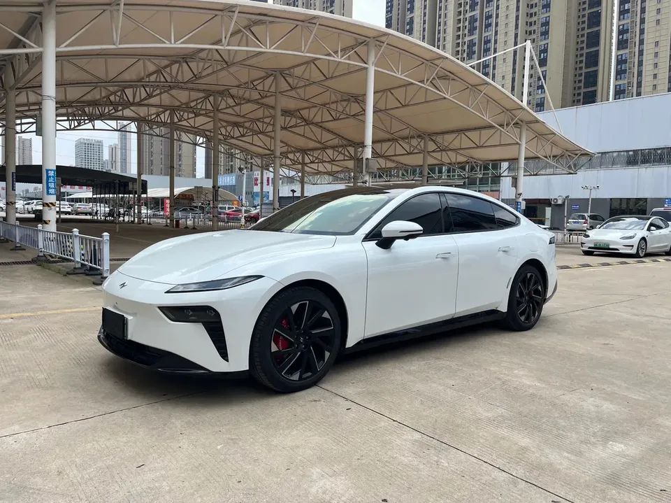 Dongfeng YiPai 007 2025