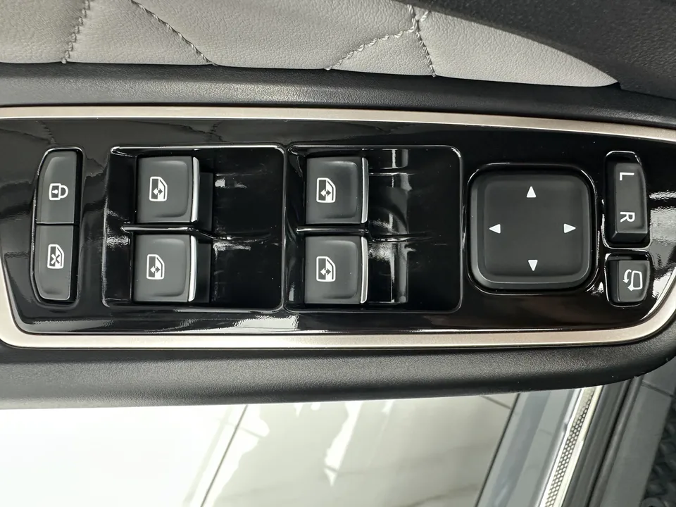 Jetta VS7 280TSI automatic ABT Honor Limited Edition 2024 — миниатюра 3