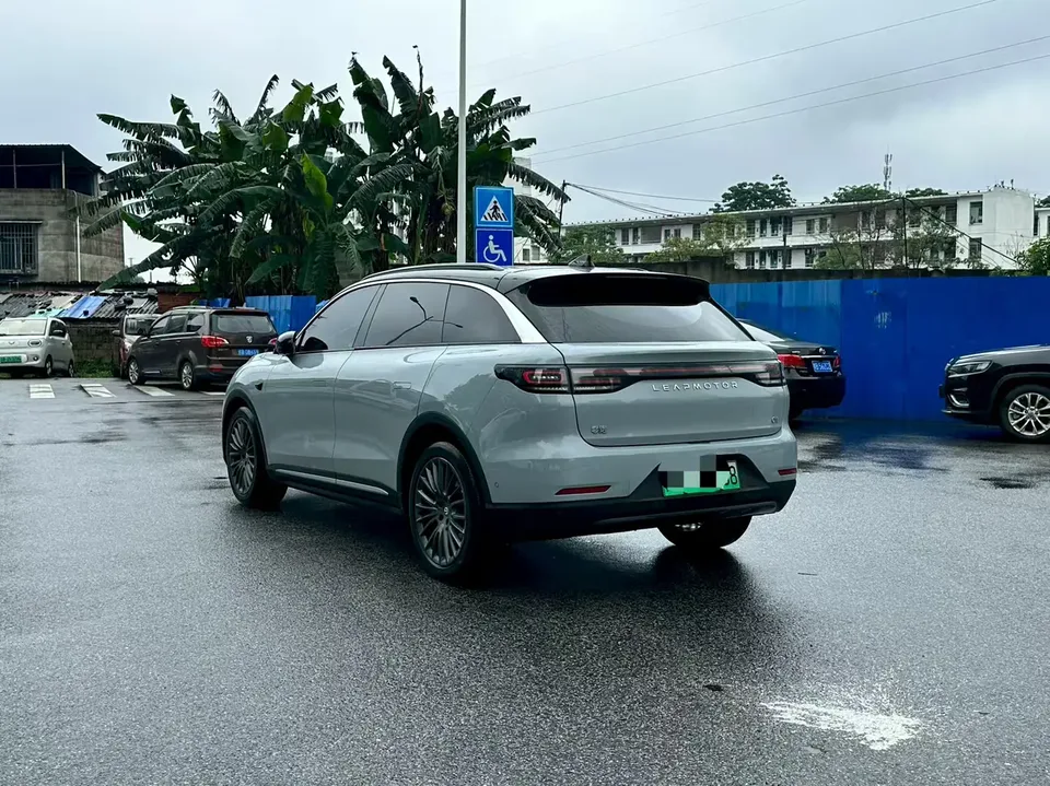 Leapmotor Zero running C11 Pure Electric 580 Premium Edition 2025 — миниатюра 4