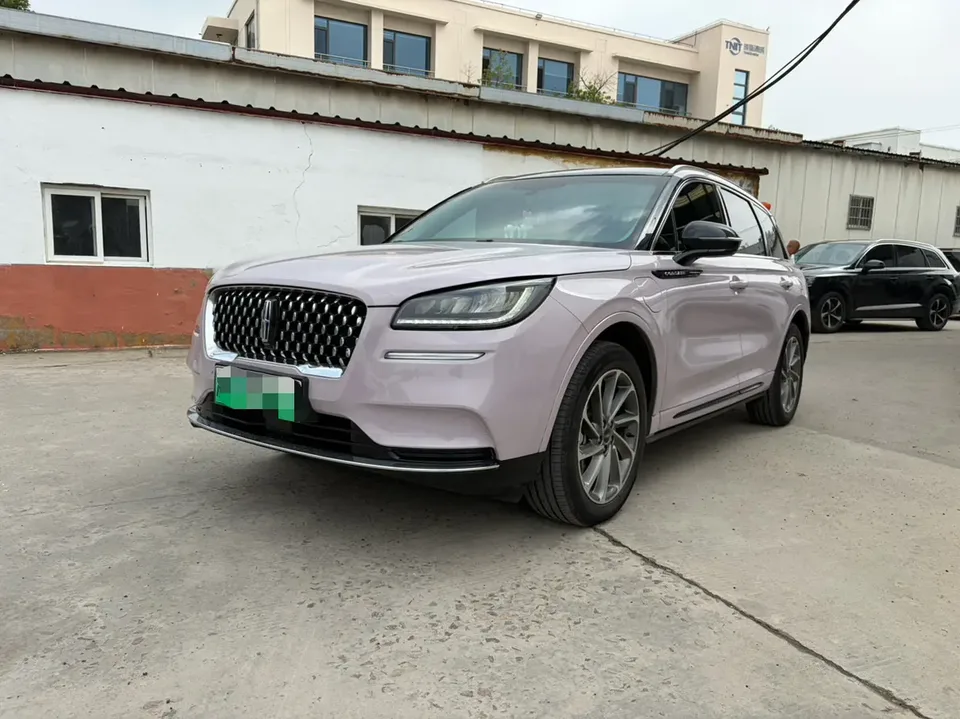 Lincoln Adventurer PHEV 2022