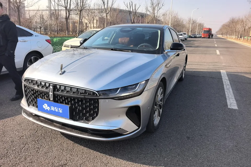 Lincoln Z 2022