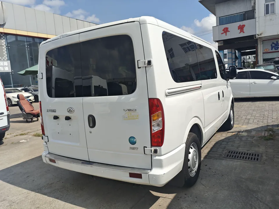 Datong Xintu V80 Xintu V80 2023 PLUS 2.0T AMT city version short axis ultra-low roof 5/6 seats 2024 — миниатюра 4