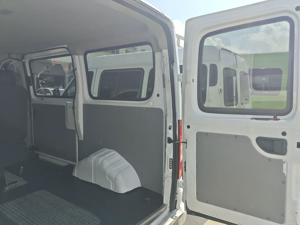 Datong Xintu V80 Xintu V80 2023 PLUS 2.0T AMT city version short axis ultra-low roof 5/6 seats 2024 — миниатюра 5