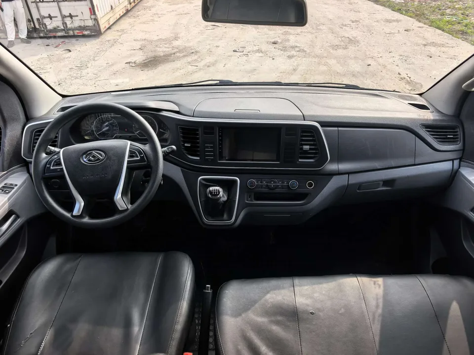 Datong Xintu V80 Xintu V80 2.0T Manual Classic Aoyuntong Long Axis Mid-Top 6-9 Seaters 2023 — thumbnail 4