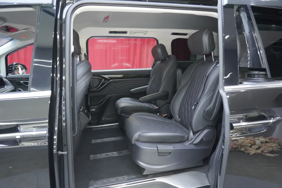 Datong Chase G90 2.0T Star Seven-Seater Edition 2023 — миниатюра 5