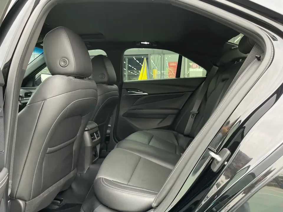 Cadillac CT4 Cadillac CT4 2022 28T luxury model 2022 — миниатюра 4