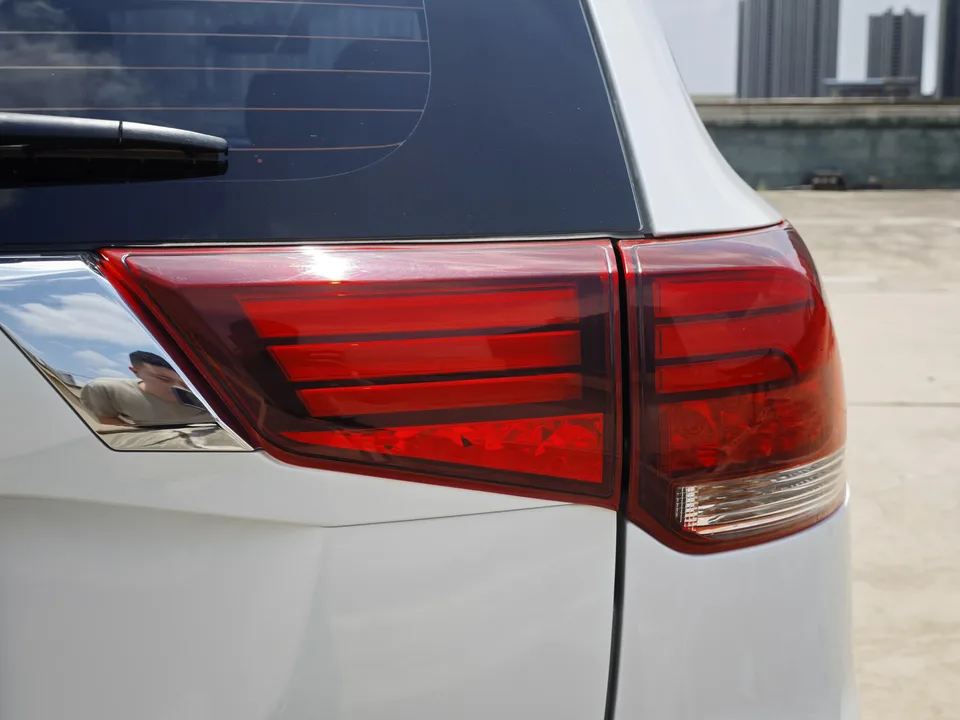 Mitsubishi Outlander 2.0L 2WD Enjoy Edition 5 Seaters 2022 — миниатюра 3