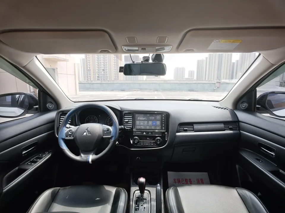 Mitsubishi Outlander 2.0L 2WD Enjoy Edition 5 Seaters 2022 — миниатюра 4