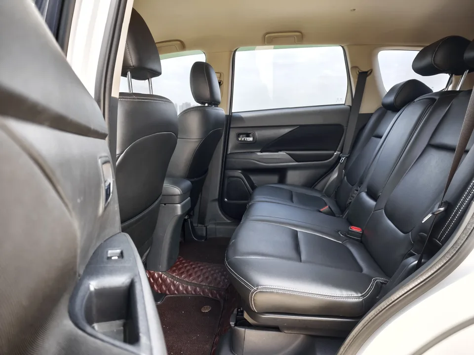 Mitsubishi Outlander 2.0L 2WD Enjoy Edition 5 Seaters 2022 — миниатюра 5