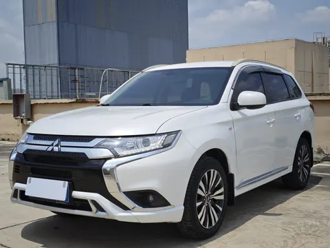 Mitsubishi Outlander 2022 купить в Москве