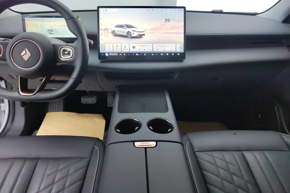 Baojun Enjoy PHEV 140km Luxury Edition 2025 — миниатюра 5