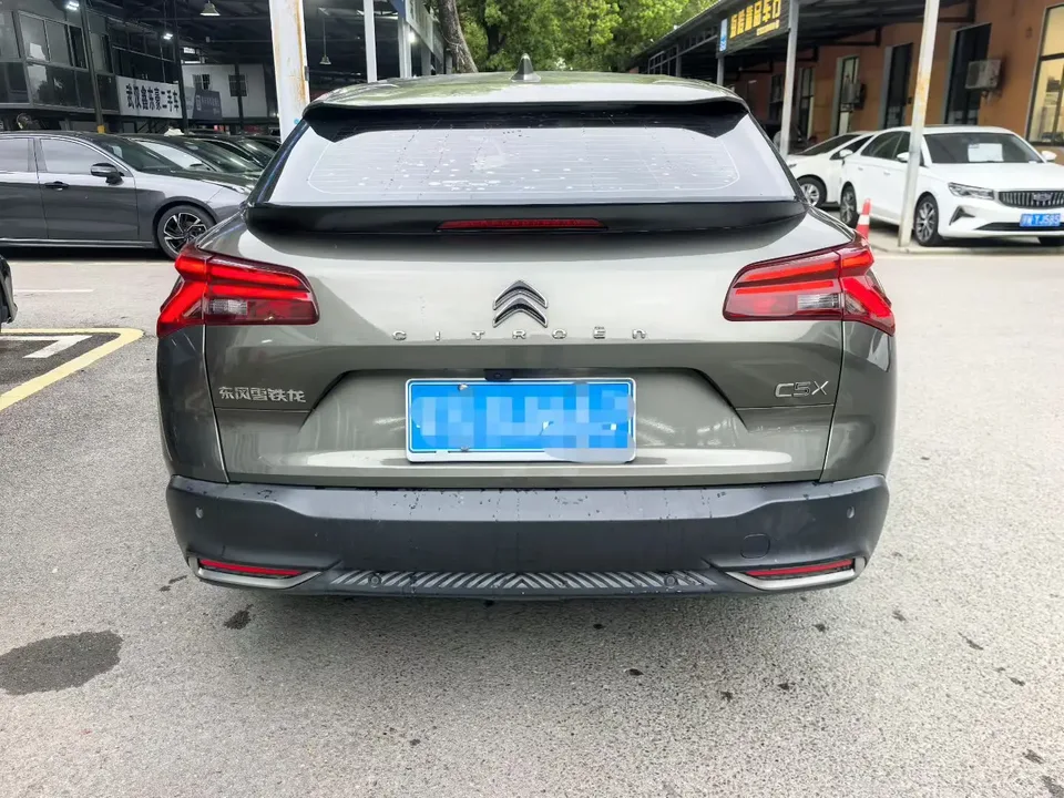 Citroen Versailles C5 X Versailles C5 2022 — миниатюра 2