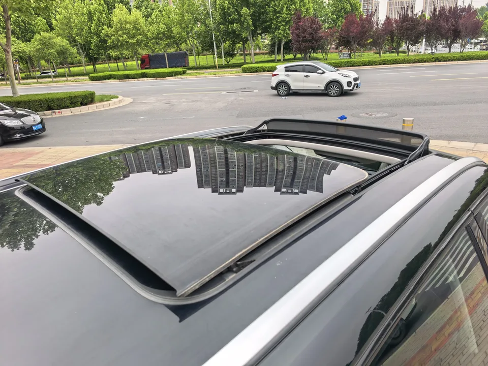 Hongqi HS3 PHEV 115km Jinwei Edition 2024 — миниатюра 3