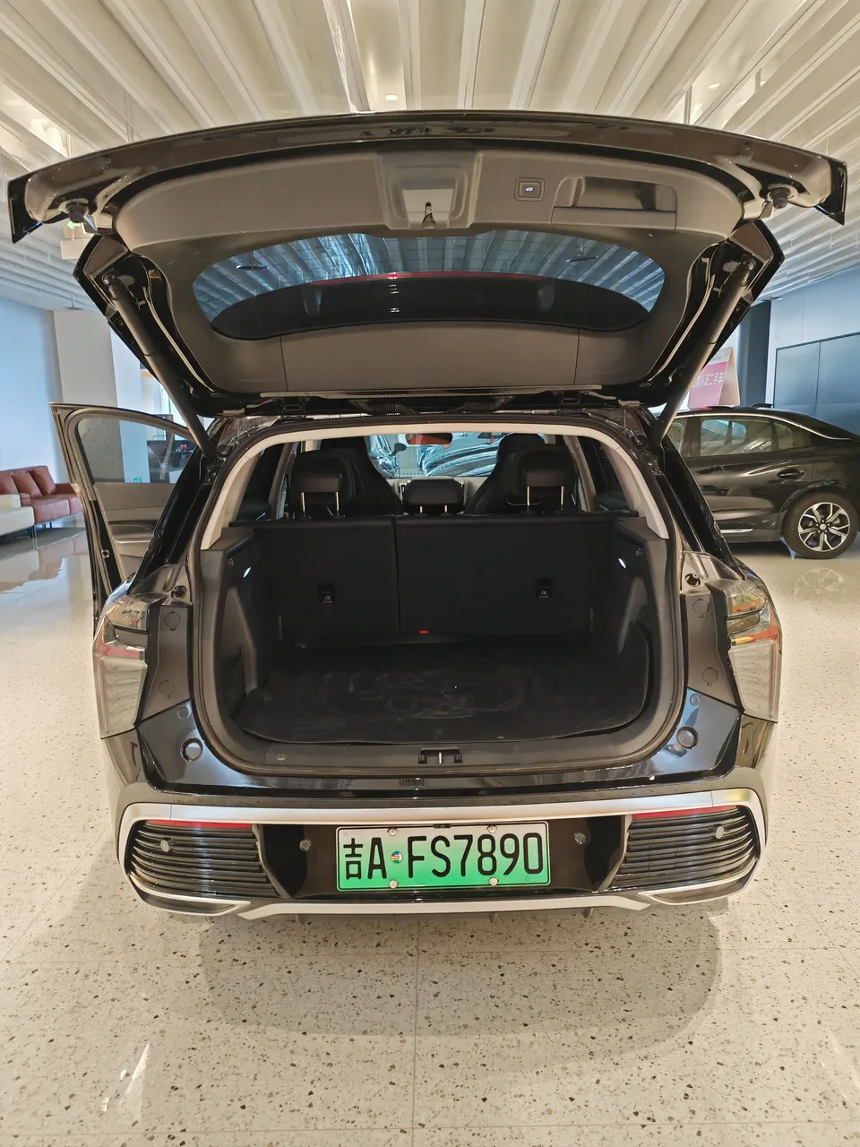 Hongqi HS3 PHEV 117km Jinwei PLUS Edition 2025 — миниатюра 2