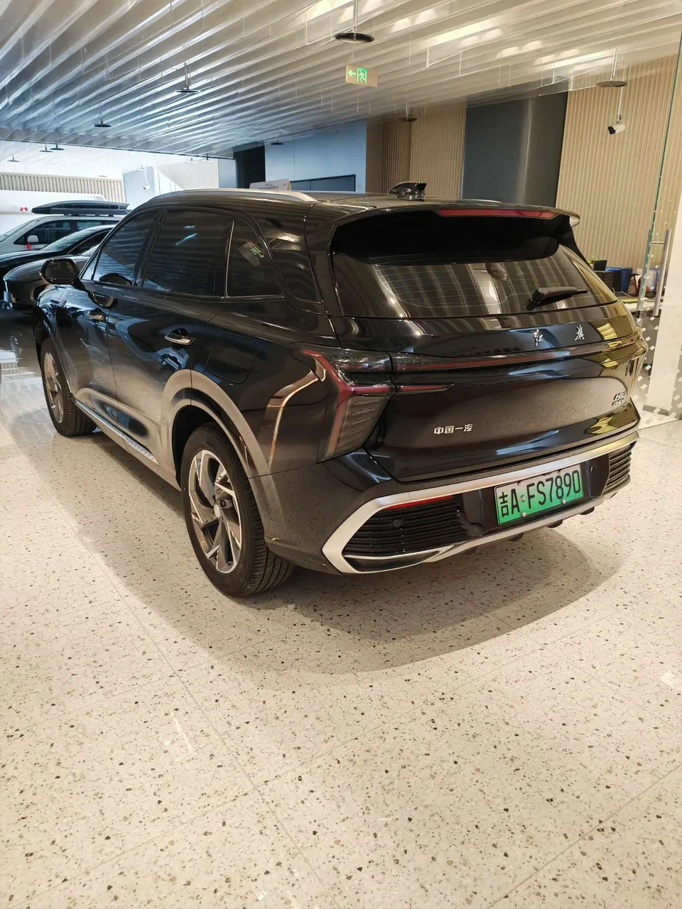 Hongqi HS3 PHEV 117km Jinwei PLUS Edition 2025 — миниатюра 4