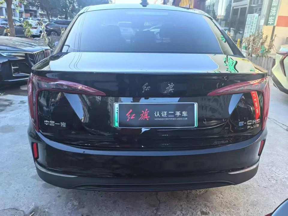 Hongqi E-QM5 E-QM5 450KM Travel Edition 100kW 2024 — thumbnail 2