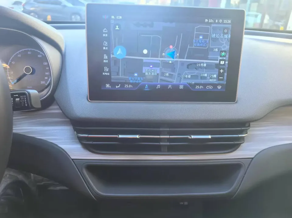 Hongqi E-QM5 E-QM5 450KM Travel Edition 100kW 2024 — thumbnail 4