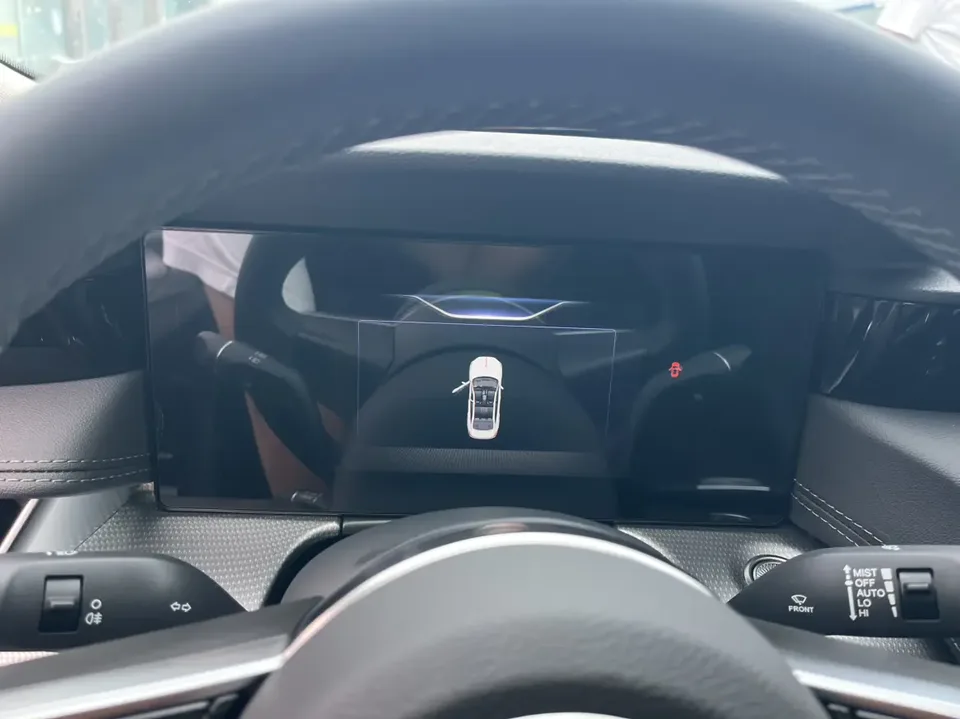 Hongqi H5 Hongqi H5 2023 2.0T Automatic Intelligent Connected Flag Edition 2022 — миниатюра 3