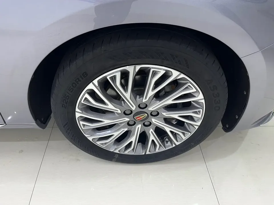 Hongqi H5 Hongqi H5 2023 2.0T Automatic Intelligent Connection Flagship Chang Edition 2023 — миниатюра 3