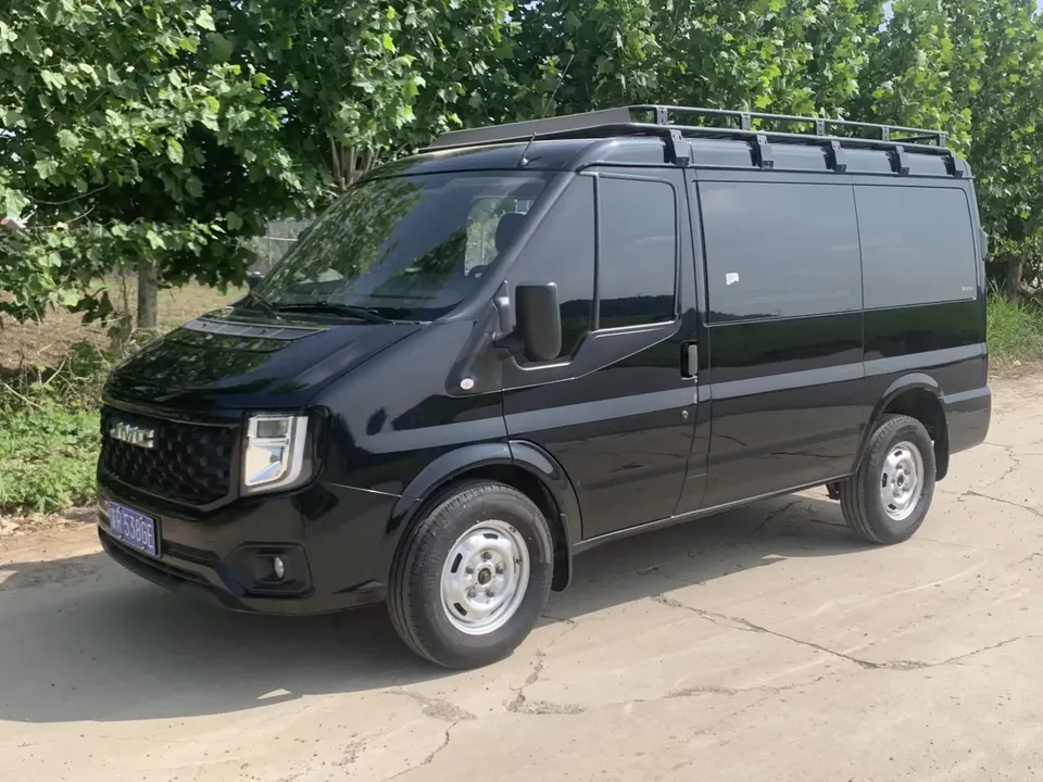 Jiangling Fushun Fushun 2.0T automatic diesel short-axle low-top commercial multi-purpose passenger car 6 seats double tailgate 2023 — photo 1, buy with delivery to Moscow