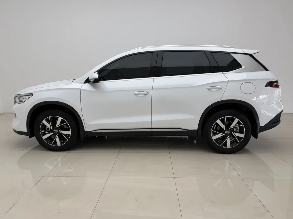 BYD Song Pro DM Song Pro DM DM-i Honor Edition 71km Pilot Edition 2024 — thumbnail 4