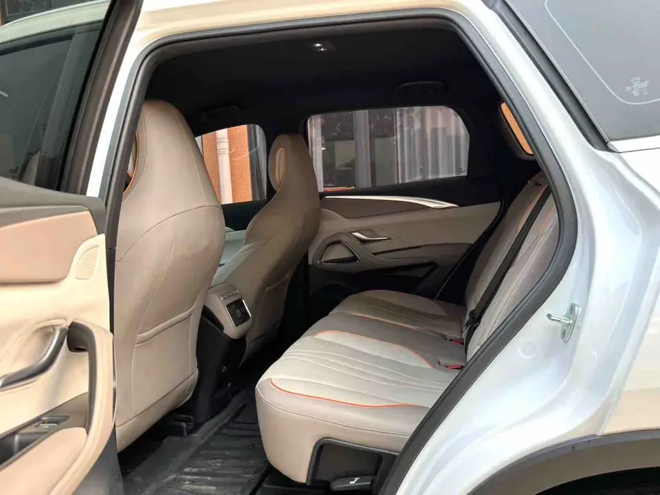 BYD Song Pro DM DM-i Honor Edition 71km Pilot Edition 2024 — миниатюра 3