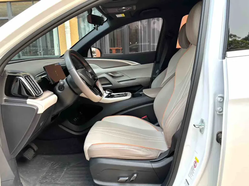 BYD Song Pro DM DM-i Honor Edition 71km Pilot Edition 2024 — миниатюра 5
