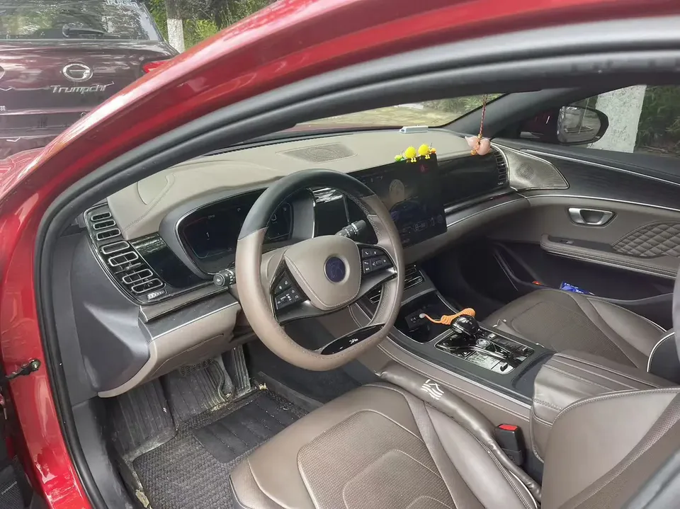 BYD Han DM DM-i 121KM Premium Edition 2023 — миниатюра 2