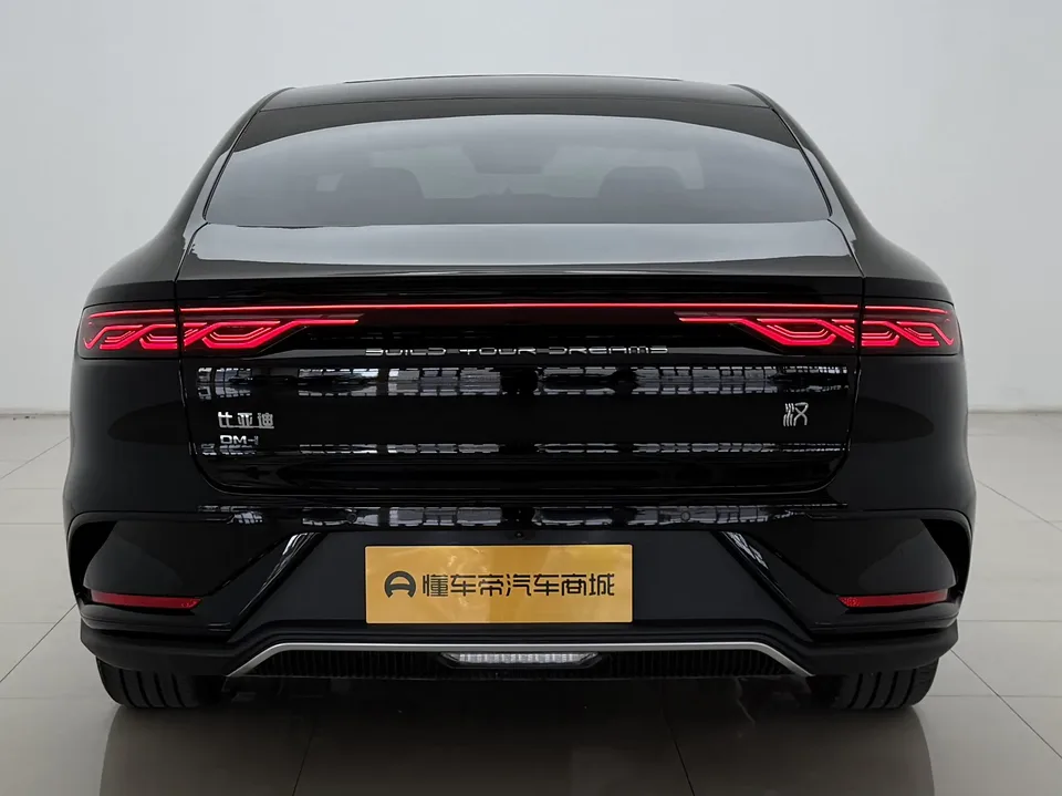 BYD Han DM Han DM 2025 DM-i 125KM Elite 2024 — фото 1, купить с доставкой в Москву