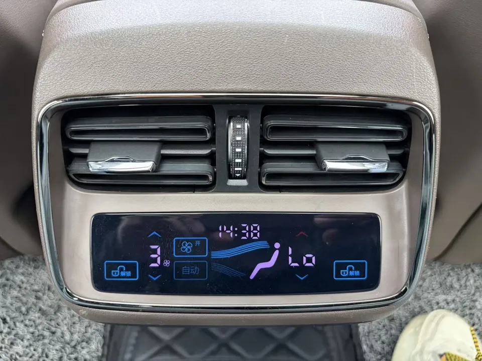 BYD Han DM DM-i 121KM Premium Edition 2022 — миниатюра 3