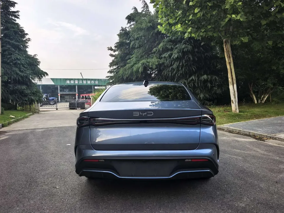 BYD Seal 06DM Seal 06DM DM-i 80KM Premium Edition 2025 — thumbnail 2