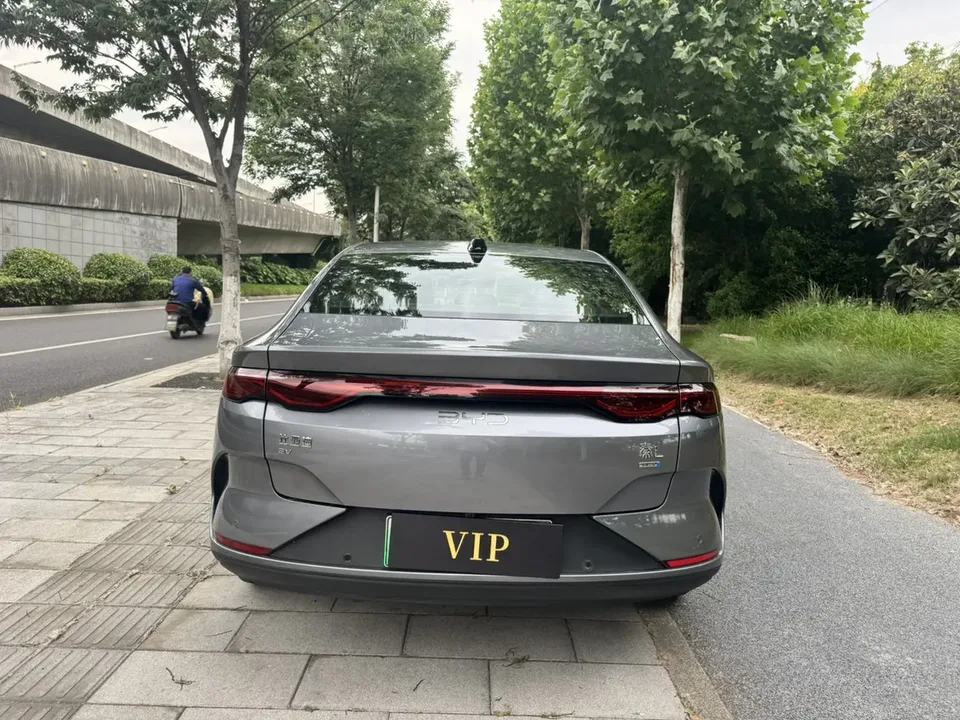 BYD Qin L EV 545km Surpassing Edition 2025 — миниатюра 2