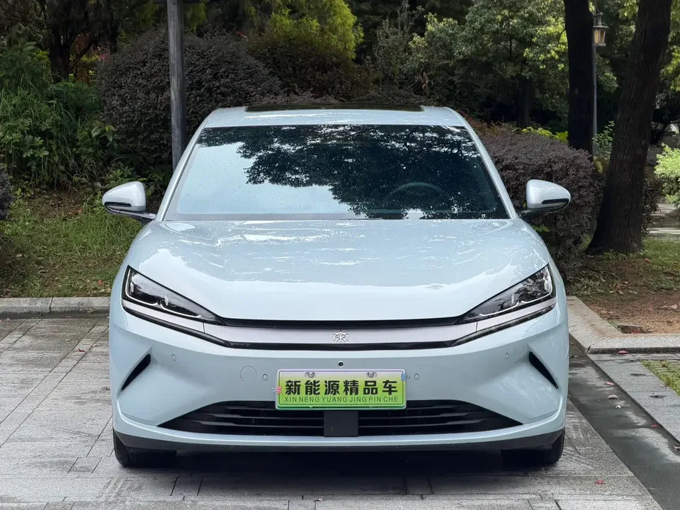 BYD Qin L EV 2025