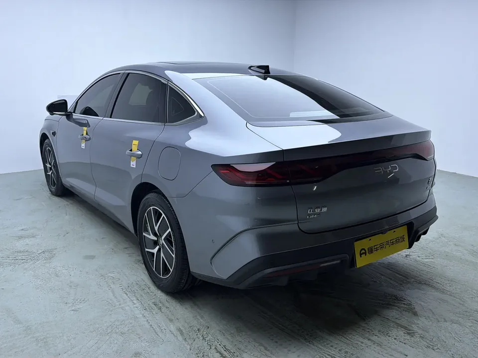BYD Qin L DM Qin L DM Intelligent Driving Edition DM-i 120KM Beyond Edition 2025 — thumbnail 2