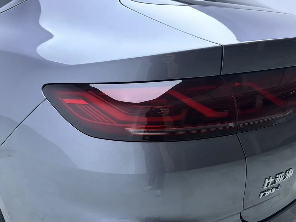 BYD Qin L DM Qin L DM Intelligent Driving Edition DM-i 120KM Beyond Edition 2025 — thumbnail 4