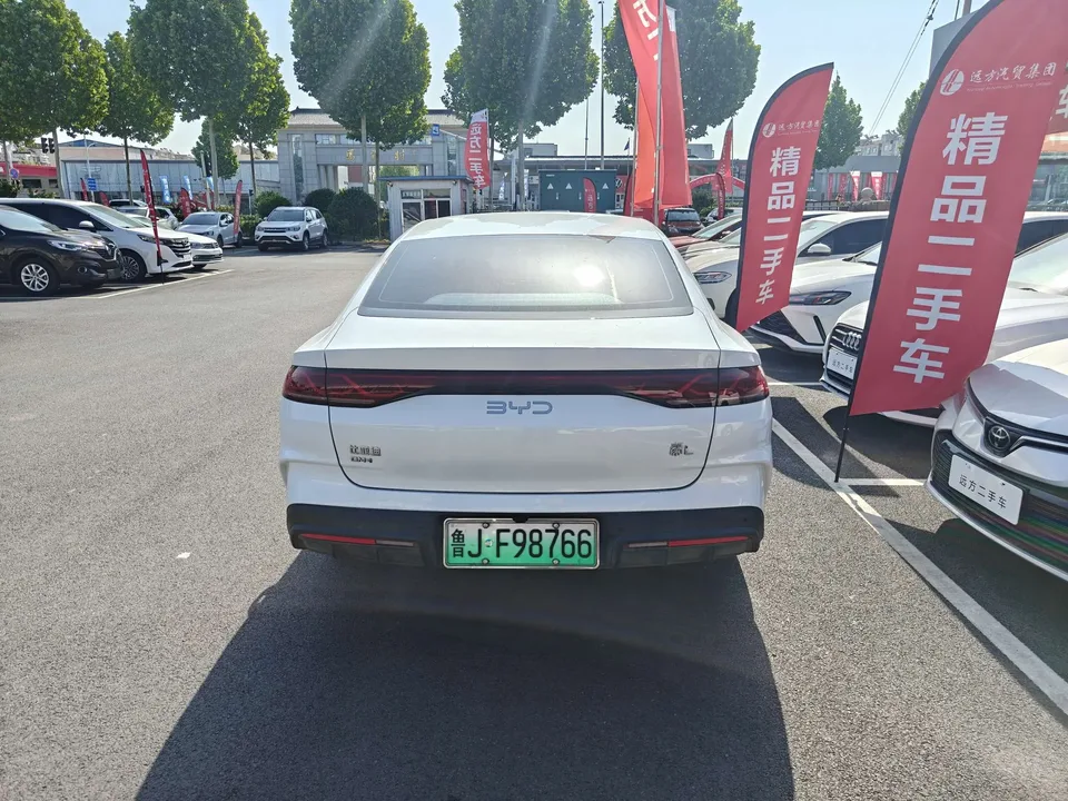 BYD Qin L DM DM-i 80KM Leading Model 2025 — миниатюра 2